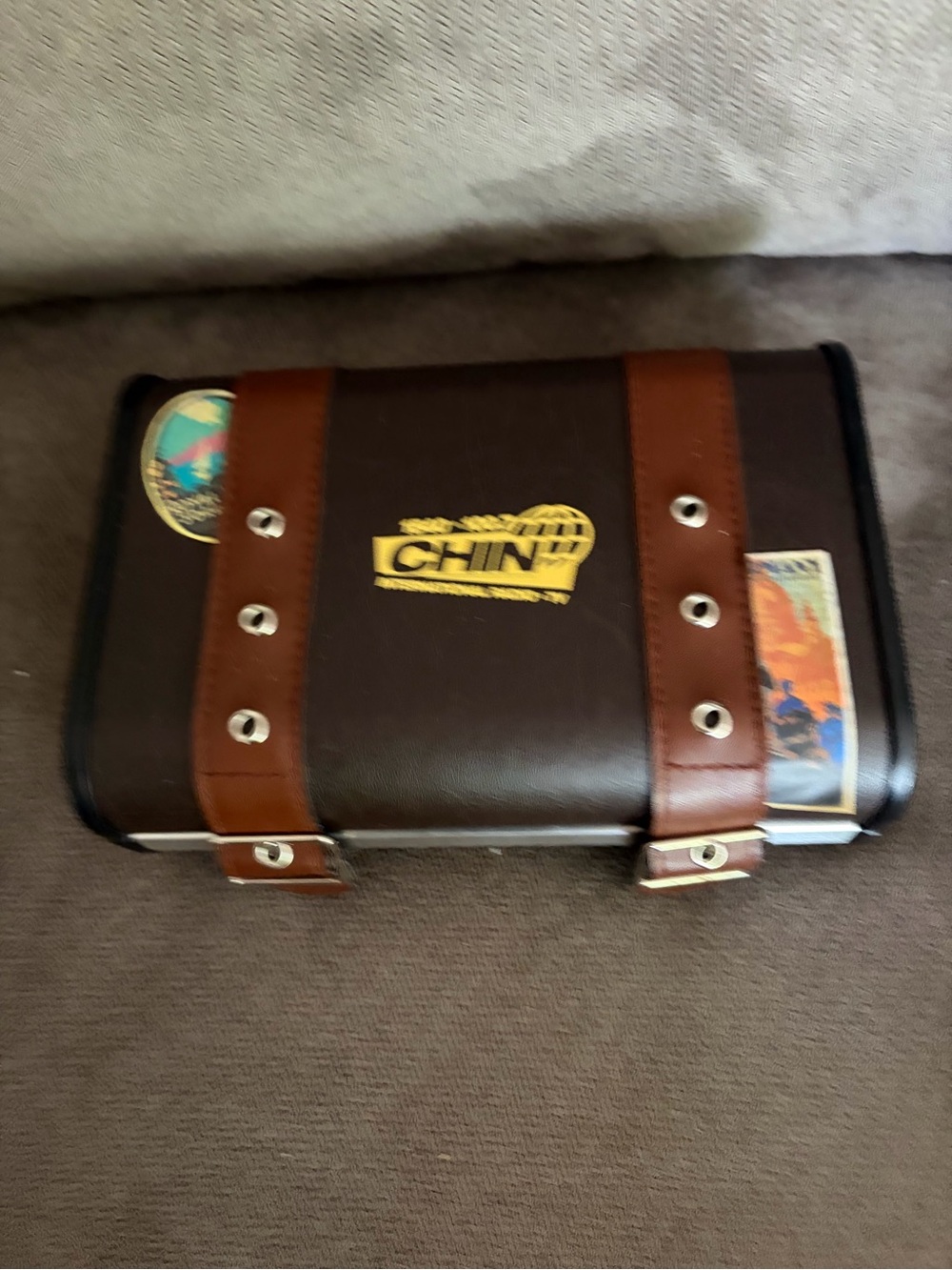 Vintage Spirit of St Louis StuleCHIN Carry Case in Brown/Tan Radio / alarn clock